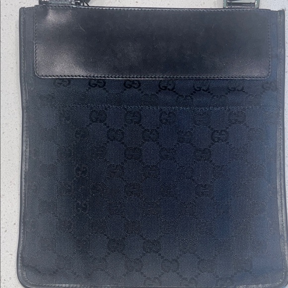 Gucci Black Patterned Messenger Bag - Picture 4 of 10